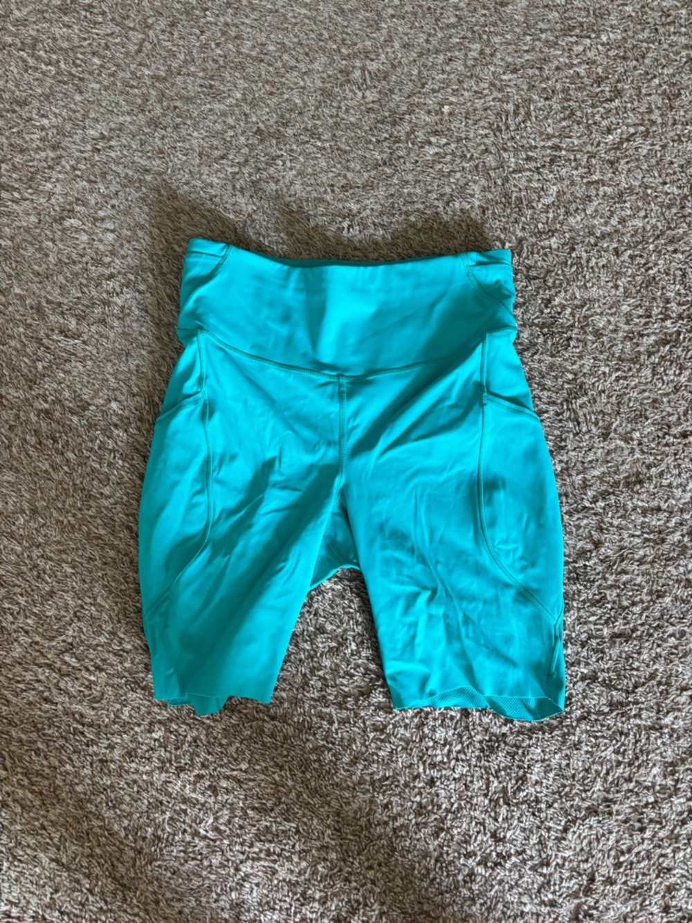 Fast and Free High-Rise Short 8"
5 Pocket